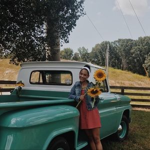 Meet your Posher, Annaliza